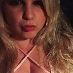 Meet your Posher, Kay